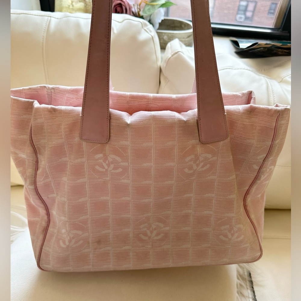 CHANEL Pink Tote